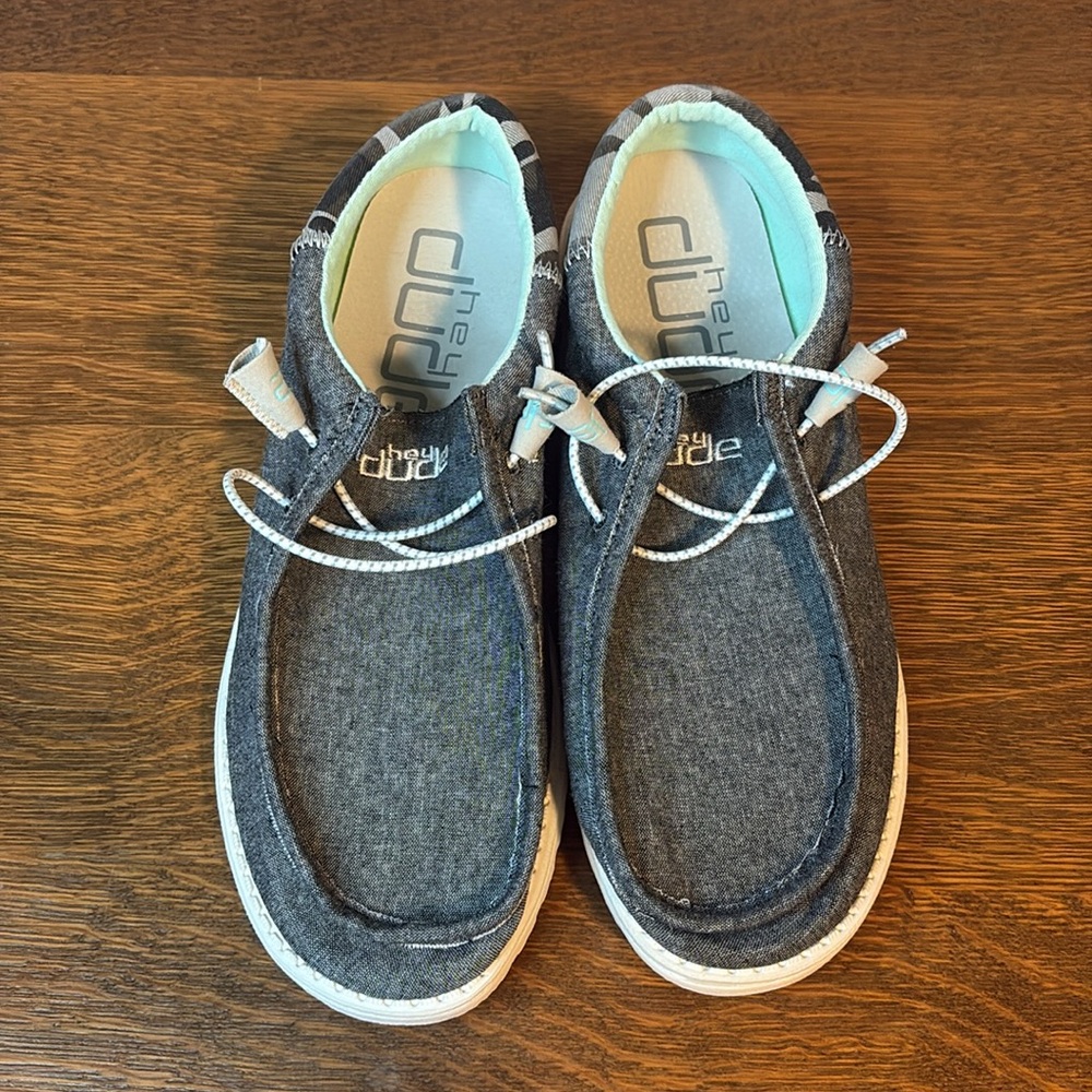 Mens Hey Dude Shoes - Picture 2 of 5